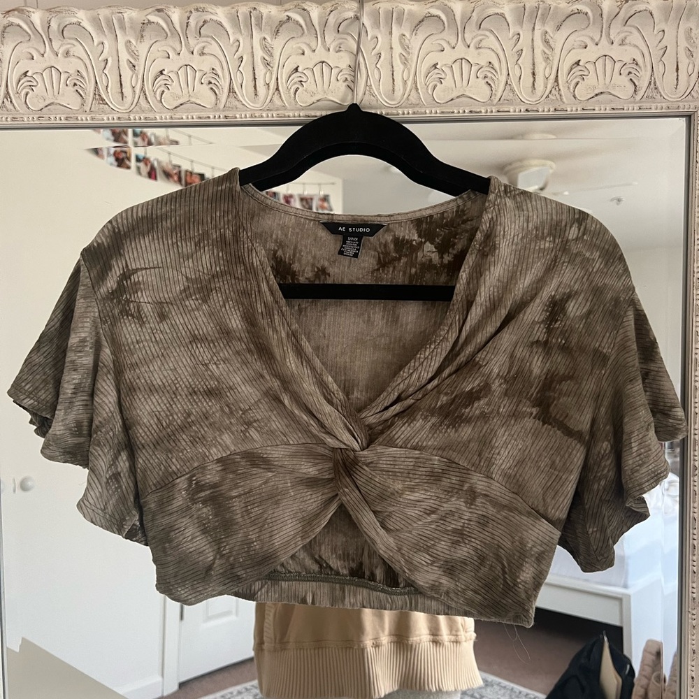 American Eagle dark green marble Crop top size S